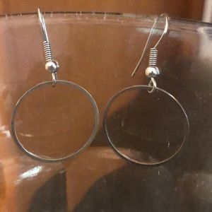 1 pair of hanging earrings